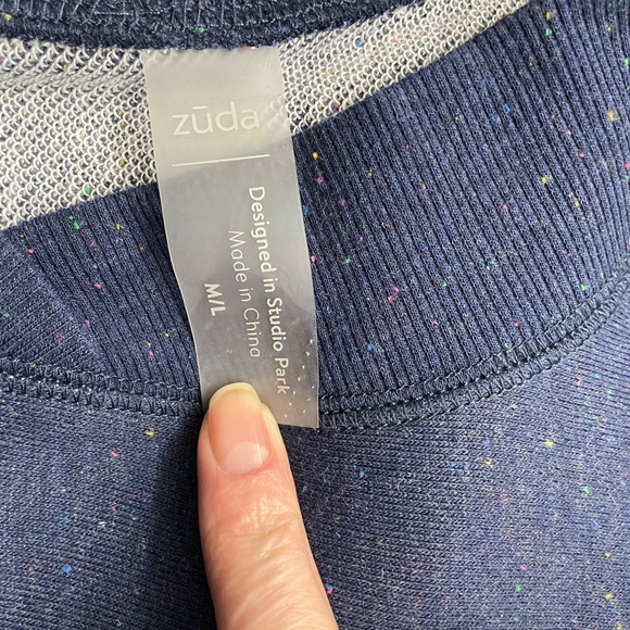 Poncho - Picture 5 of 7